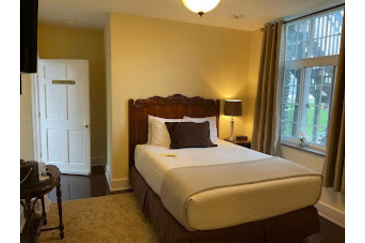 Bed and Breakfast The Manor On Front Harrisburg Zimmer foto